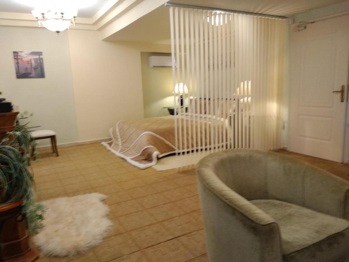 Wonderful Playroom Apartment Athena Bagian luar foto
